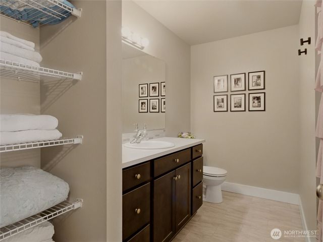 507 B Minnesota Street N, Rainier, WA 98576