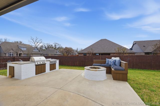 2601 W Albuquerque Street, Broken Arrow, OK 74011