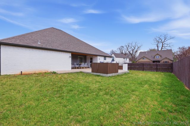 2601 W Albuquerque Street, Broken Arrow, OK 74011