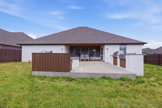 2601 W Albuquerque Street, Broken Arrow, OK 74011