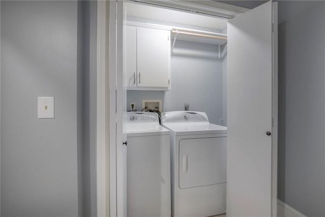 5828 PARK Circle, Shawnee, KS 66216