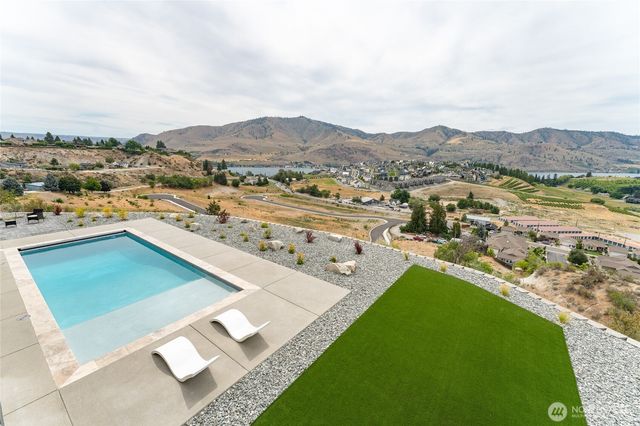 134 Hillcrest Place, Chelan, WA 98816