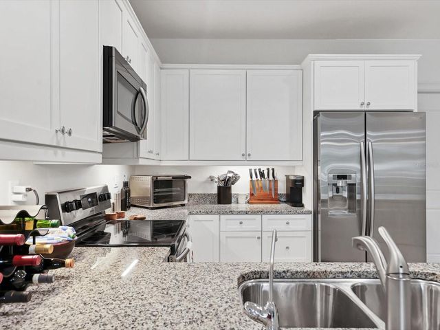 525 N ORANGE AVENUE 204, Sarasota, FL 34236