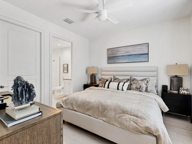 525 N ORANGE AVENUE 204, Sarasota, FL 34236