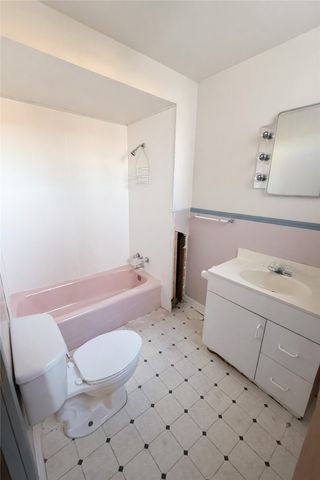 1025 Kenneth Ave, New Kensington, PA 15068