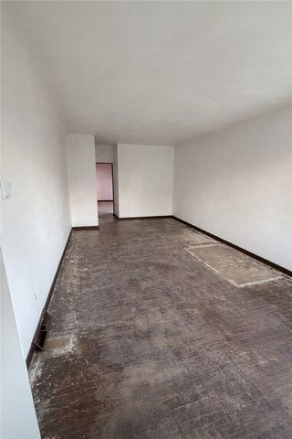 1025 Kenneth Ave, New Kensington, PA 15068