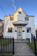 1025 Kenneth Ave, New Kensington, PA 15068