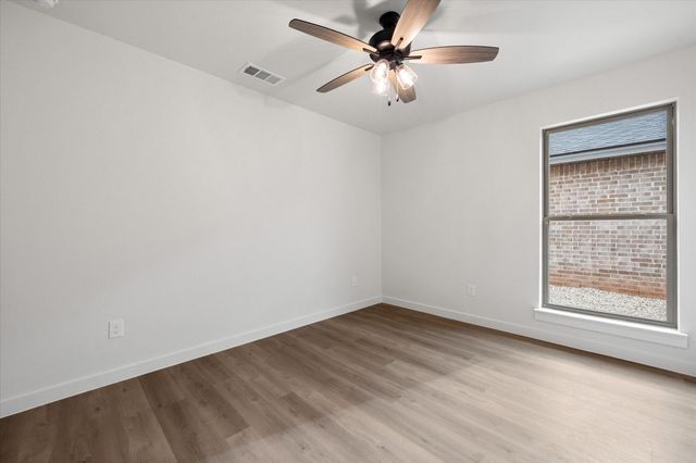 2408 Aberdeen Avenue, Wolfforth, TX 79382