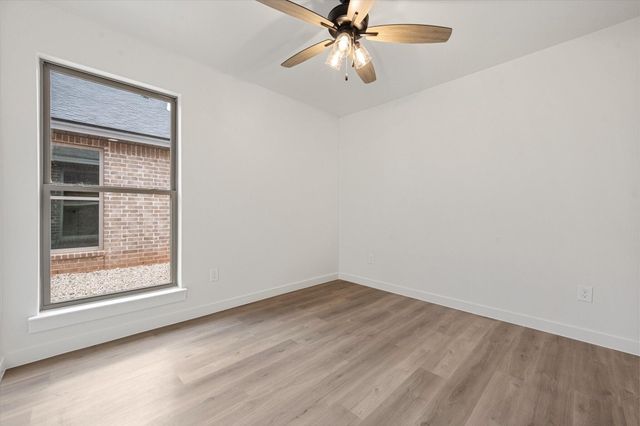 2408 Aberdeen Avenue, Wolfforth, TX 79382