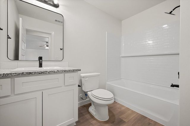 2408 Aberdeen Avenue, Wolfforth, TX 79382