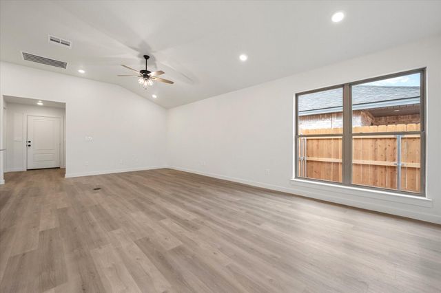 2408 Aberdeen Avenue, Wolfforth, TX 79382