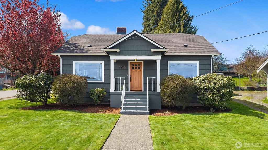 5810 Commercial Avenue, Everett, WA 98203