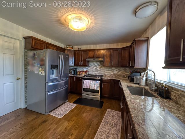 1842 Enterprise Drive, Troy, MI 48083