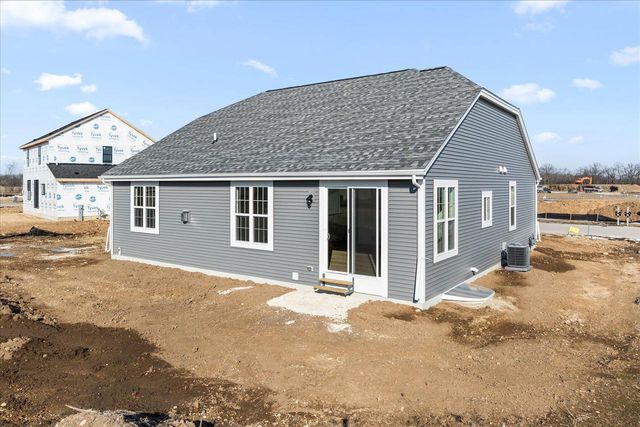 2725 Mapleton AVENUE, East Troy, WI 53120