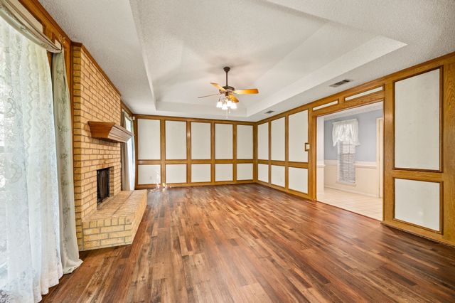 1700 Saxon Drive, Bedford, TX 76021