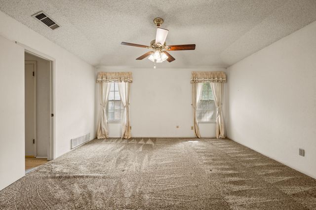 1700 Saxon Drive, Bedford, TX 76021