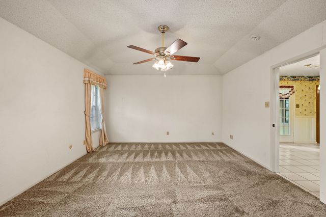 1700 Saxon Drive, Bedford, TX 76021