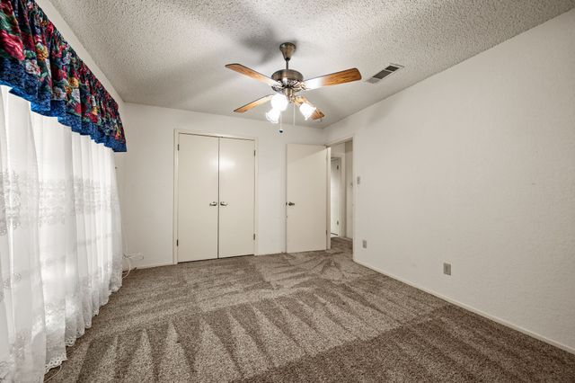 1700 Saxon Drive, Bedford, TX 76021