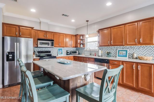 3518 River Bluff Road, D'iberville, MS 39540