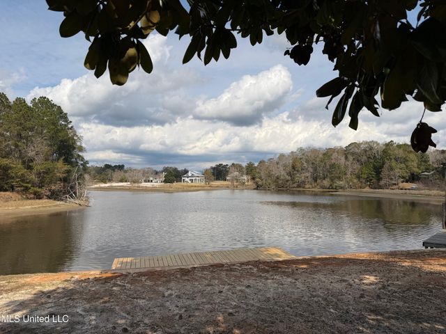 3518 River Bluff Road, D'iberville, MS 39540