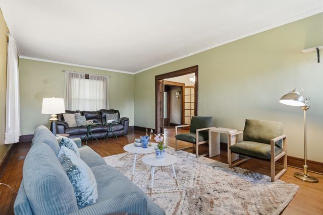 412 E Rusholme Street, Davenport, IA 52803