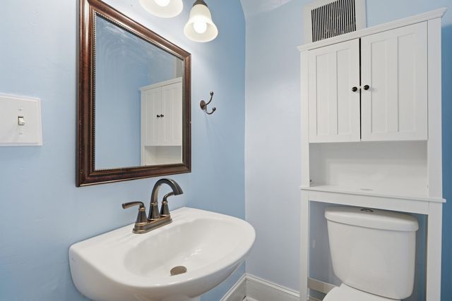 412 E Rusholme Street, Davenport, IA 52803