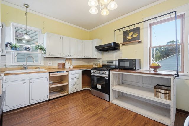 412 E Rusholme Street, Davenport, IA 52803