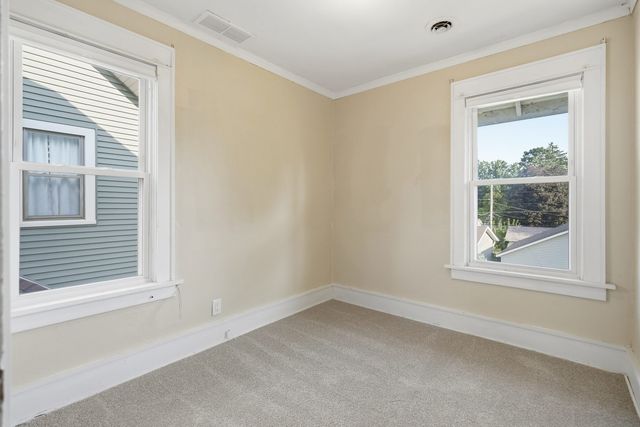 412 E Rusholme Street, Davenport, IA 52803