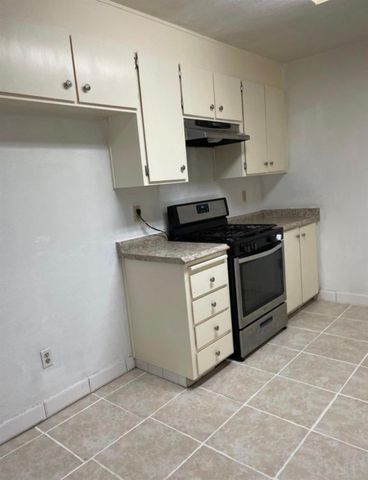 8432 Tam O Shanter Dr, Stockton, CA 95210