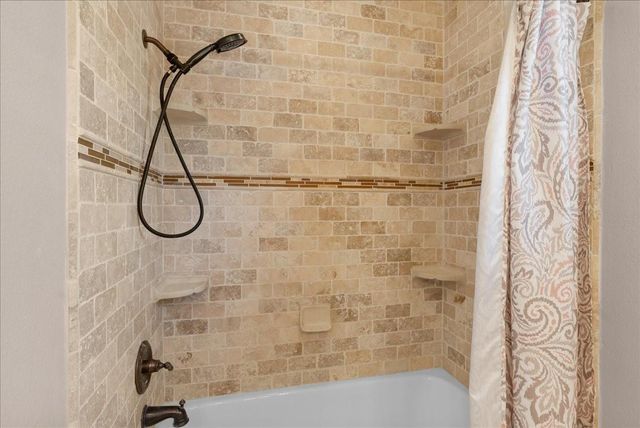 3725 Autumn Lane, Baytown, TX 77521