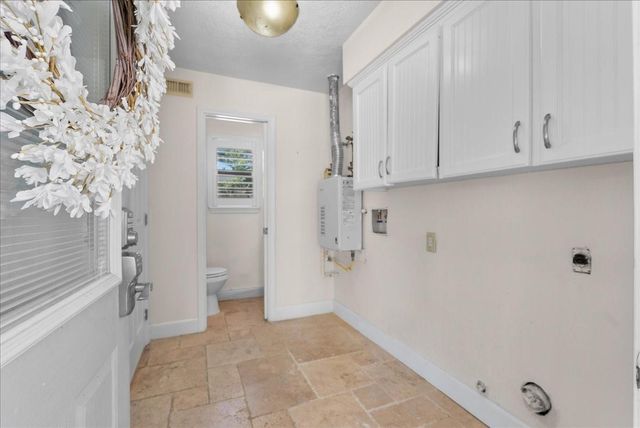 3725 Autumn Lane, Baytown, TX 77521