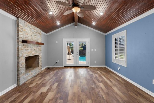 3725 Autumn Lane, Baytown, TX 77521