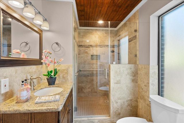 3725 Autumn Lane, Baytown, TX 77521