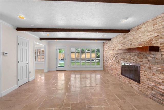 3725 Autumn Lane, Baytown, TX 77521