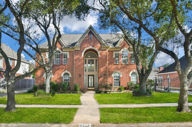 4323 Magnolia Lane, Sugar Land, TX 77478