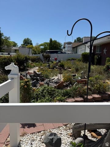 2322 W SURREY RD, Taylorsville, UT 84129