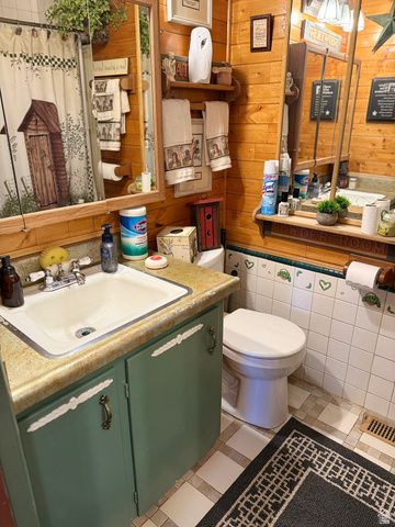 2322 W SURREY RD, Taylorsville, UT 84129