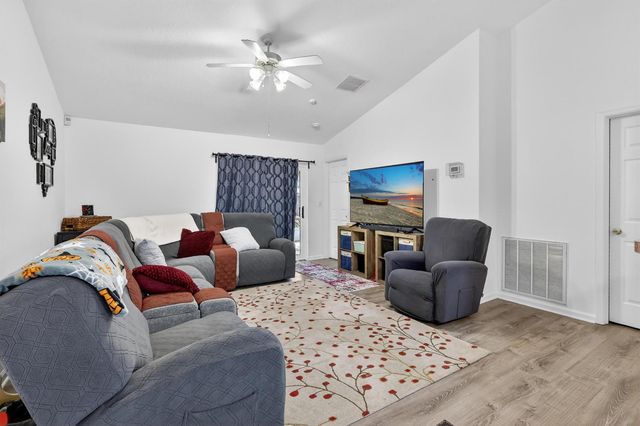 1011 SE Euclid Lane, Port St. Lucie, FL 34983