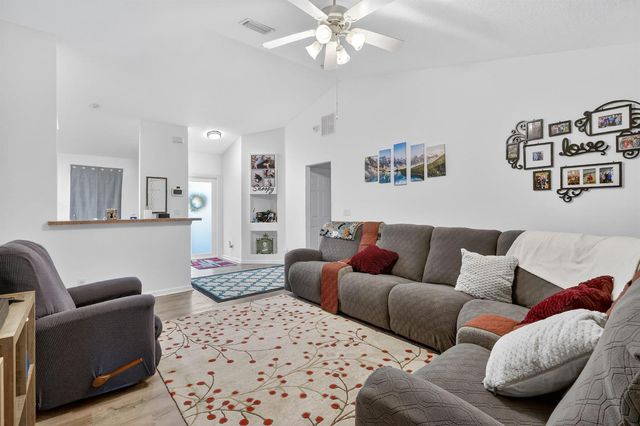 1011 SE Euclid Lane, Port St. Lucie, FL 34983