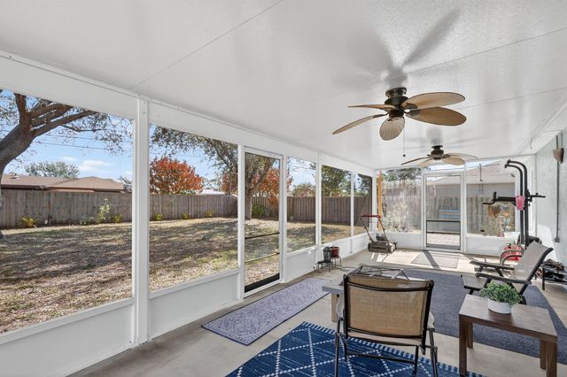 1011 SE Euclid Lane, Port St. Lucie, FL 34983