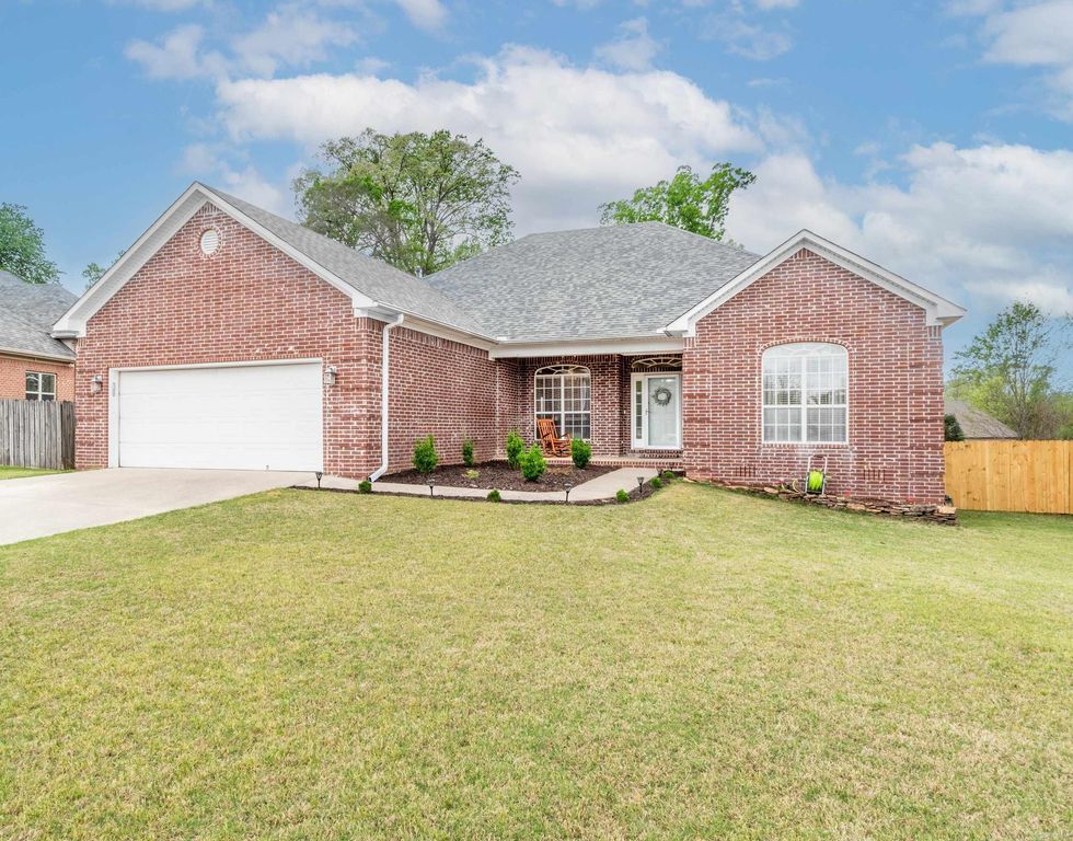 160 Maumelle Valley Drive, Maumelle, AR 72113