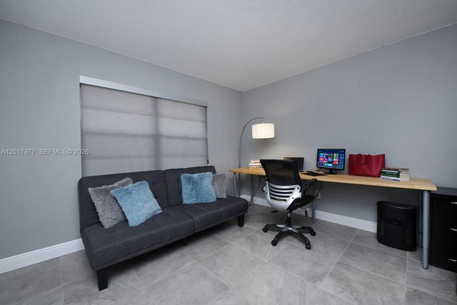 7705 SW 86th St B-212, Miami, FL 33143