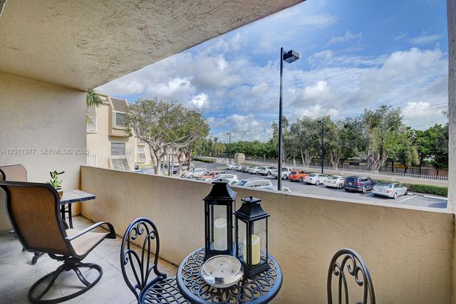 7705 SW 86th St B-212, Miami, FL 33143