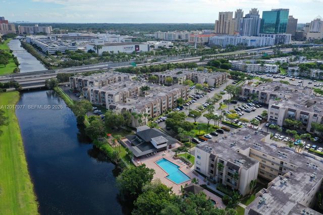 7705 SW 86th St B-212, Miami, FL 33143
