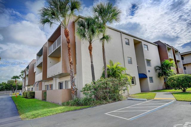 7705 SW 86th St B-212, Miami, FL 33143