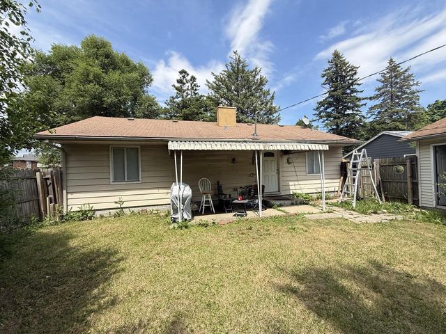 7519 W Sheridan AVENUE, Milwaukee, WI 53218