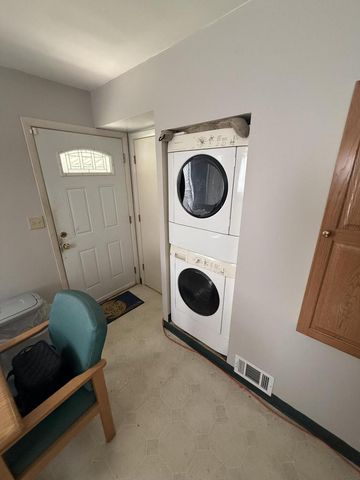 7519 W Sheridan AVENUE, Milwaukee, WI 53218