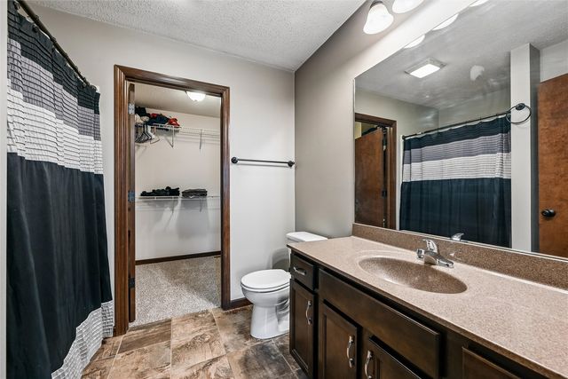 953 Acacia Drive NE, Cedar Rapids, IA 52402