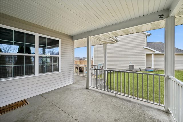 953 Acacia Drive NE, Cedar Rapids, IA 52402