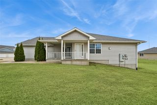 953 Acacia Drive NE, Cedar Rapids, IA 52402